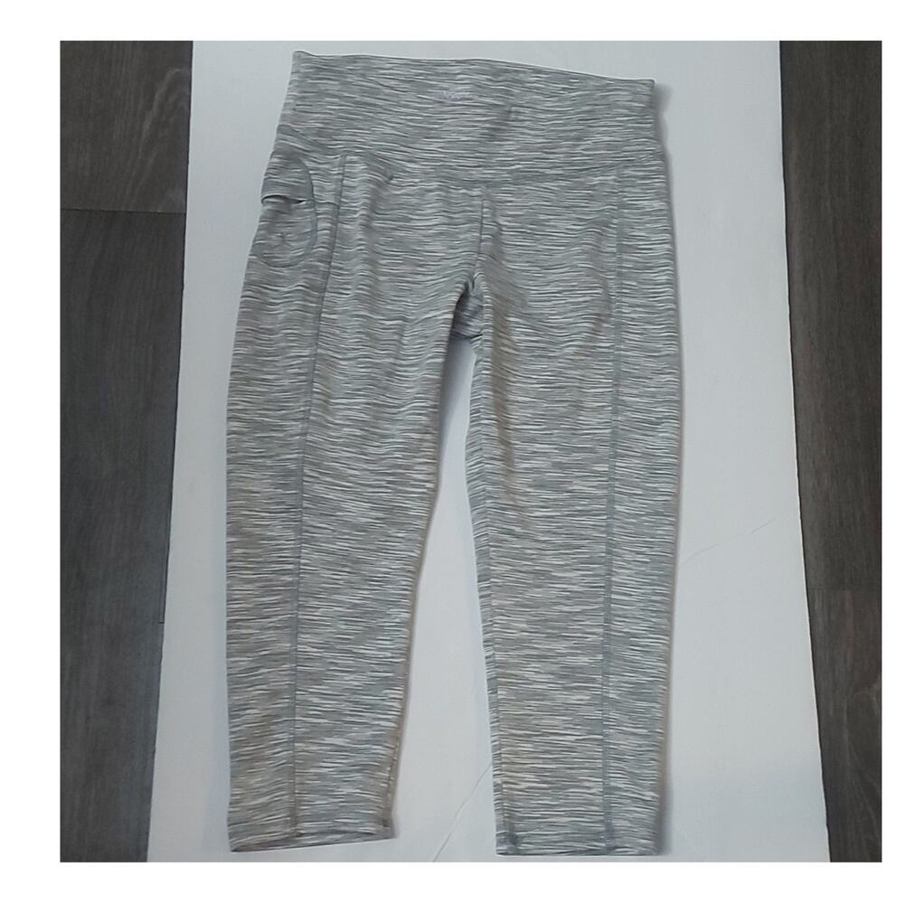 Danskin Grey/White Capri Legging S Exercise Athleisure Activewear Cozycore Comfy - Picture 5 of 11